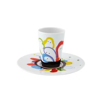 Zdjęcie Zdobiona porcelanowa filiżanka ze spodkiem do kawy
