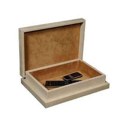 Zdjęcie Pokryta skórą szkatułka na piloty i drobiazgi