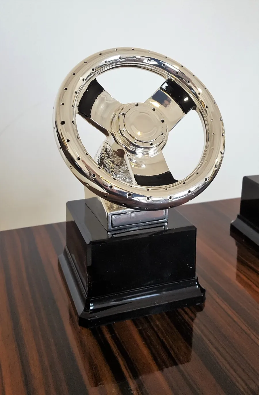 picture 5 Exceptional statuette with a steering wheel - Astra Argenti