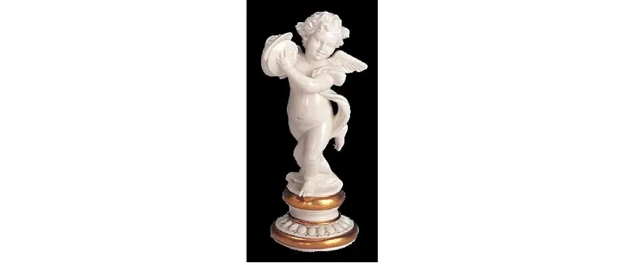obrazek 1 Aniołek grający na talerzach - porcelanowa figurka do salonu