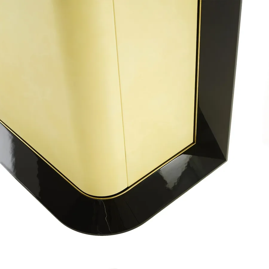 obrazek 4 Komoda z czterema zaokrąglonymi drzwiczkami z efektem matowej kości słoniowej H.75xL.220xP.55 cm