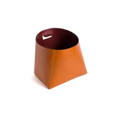 Picture A unique Italian leather basket with a handle