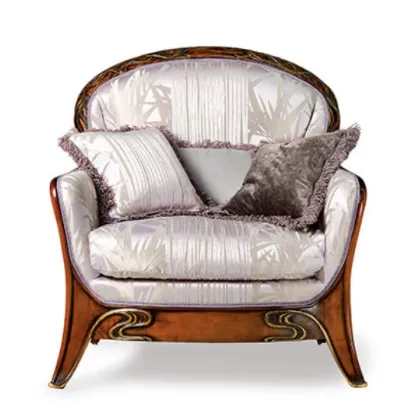 Zdjęcie Stylowy włoski fotel z dwiema poduszkami w komplecie