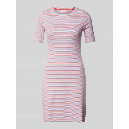 Zdjęcie Sukienka T-shirtowa ze wzorem w paski