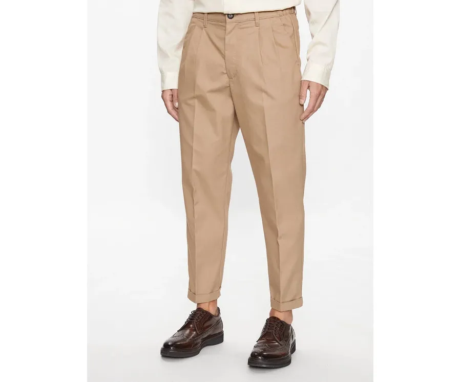 obrazek 1 Redefined Rebel Chinosy Kevin 226112 Beżowy Regular Fit