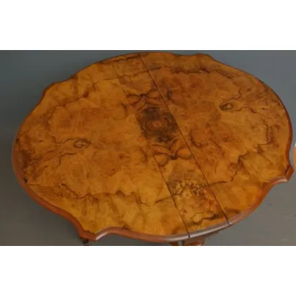 Zdjęcie Bardzo elegancki, wiktoriański, opadający stolik okolicznościowy, z atrakcyjnym zadziorem orzechowym - antyk