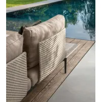 Zdjęcie Nieziemska sofa ogrodowa we włoskim stylu