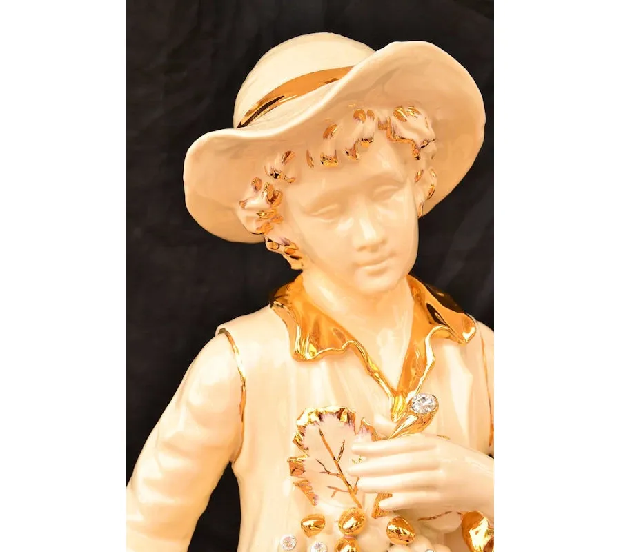 picture 1 Luxurious ceramic decoration
