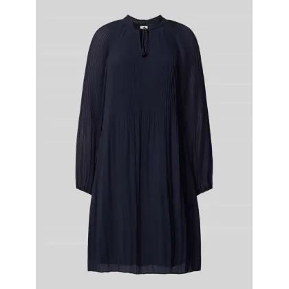 Zdjęcie Sukienka o długości do kolan w jednolitym kolorze z plisami