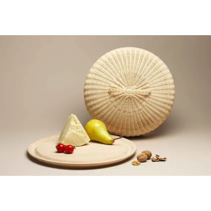 Zdjęcie Drewniany pojemnik na sery z wiklinową pokrywką