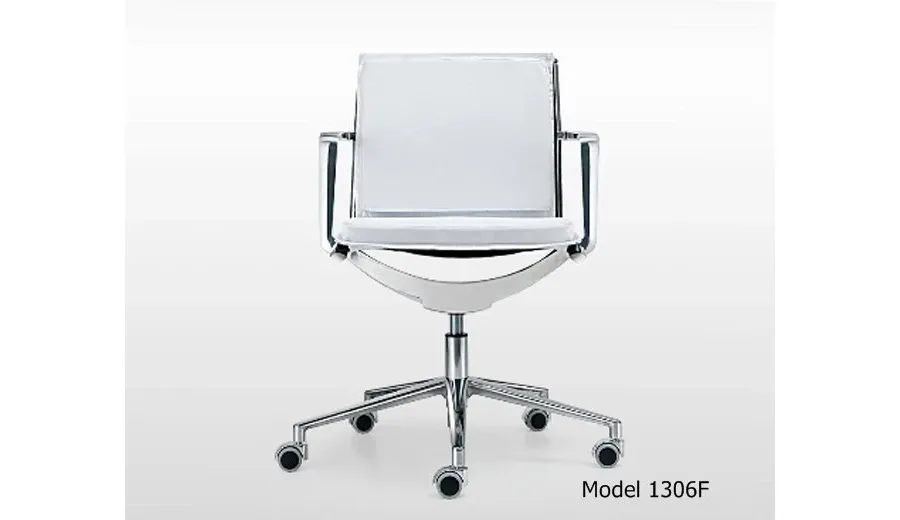 picture 1 Aluminium and leather office chair