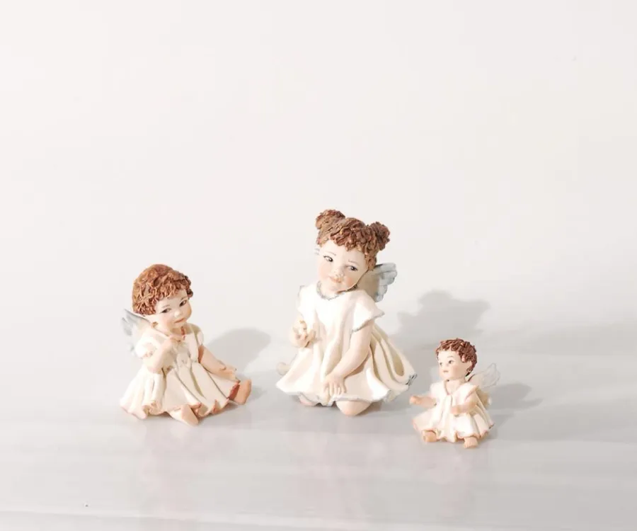 obrazek 2 Porcelanowa figurka klęczącego aniołka - Sibania