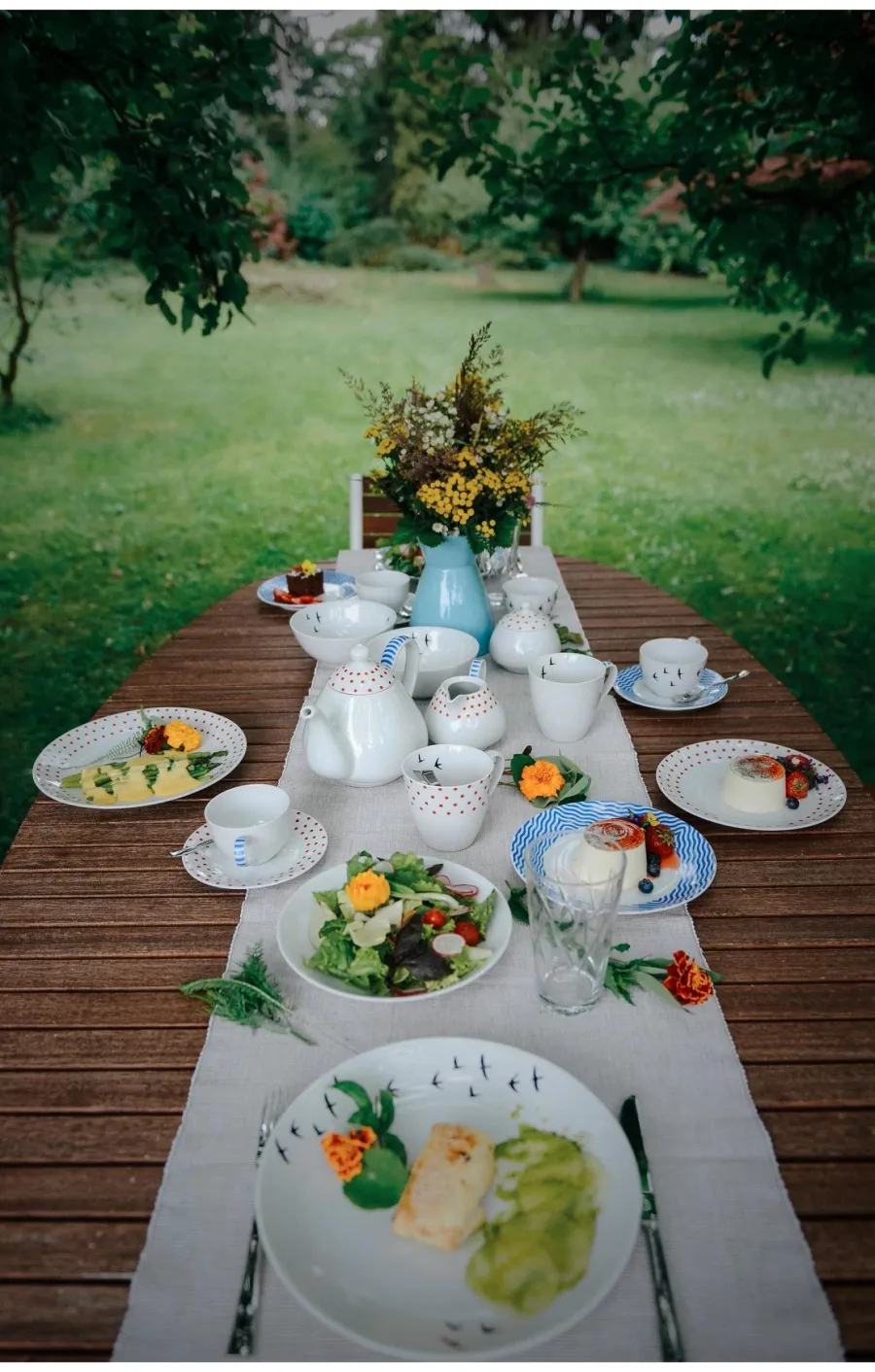 obrazek 2 Piękna 20-częściowa zastawa obiadowa z porcelany zdobiona subtelnym motywem z kolekcji BeFree – Leander