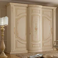 Picture Stylish Italian wardrobe with three sliding doors for the bedroom