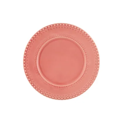 Zdjęcie Wzorzysty talerz ceramiczny w stylu wiejskim - Bordallo Pinheiro