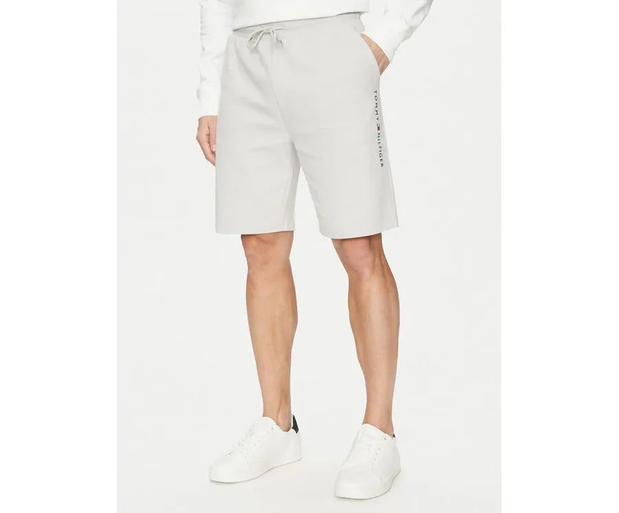 obrazek 1 Tommy Hilfiger Szorty sportowe UM0UM03452 Szary Regular Fit