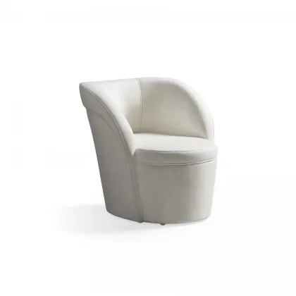 Zdjęcie Designerski włoski fotel do salonu