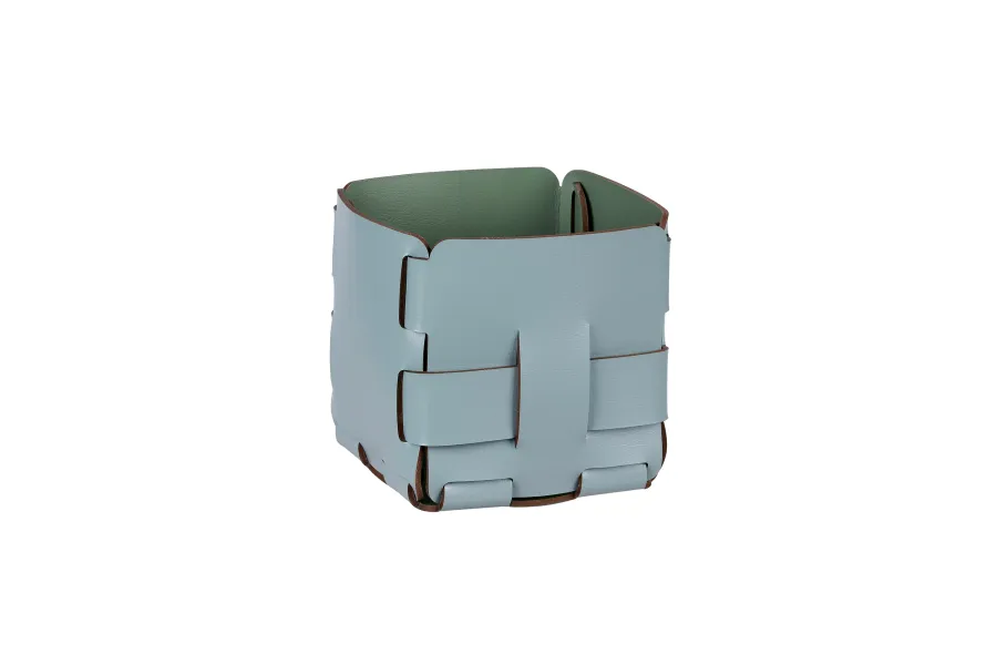 obrazek 5 Stylowy mały koszyk Bottega 12x12xH13 cm w kolorze pastelowego błękitu