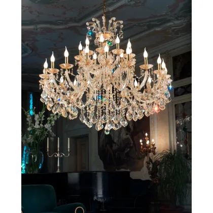 Zdjęcie Prestiżowy kryształowy żyrandol z włoch