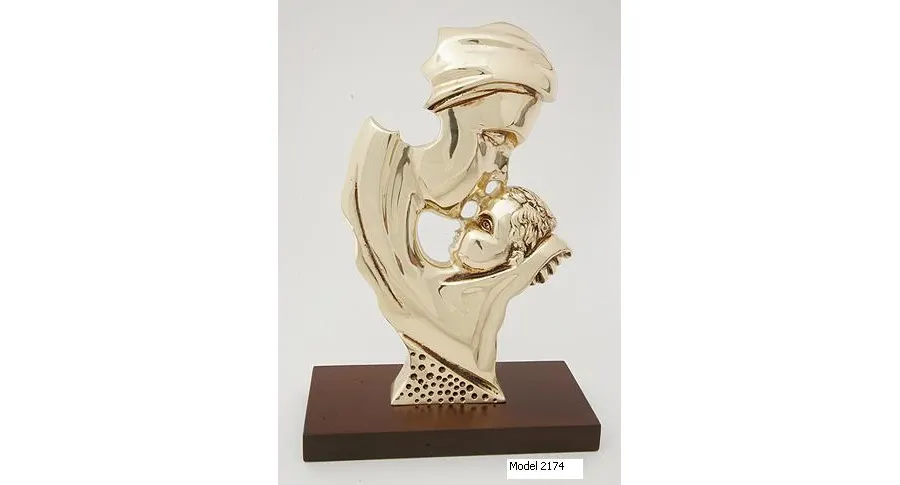 obrazek 1 Piękna figura matki