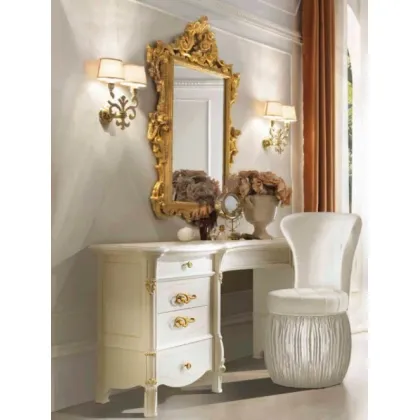 Zdjęcie Bogato zdobione lustro, rzeźbione w kolorze złota - Casa + 39