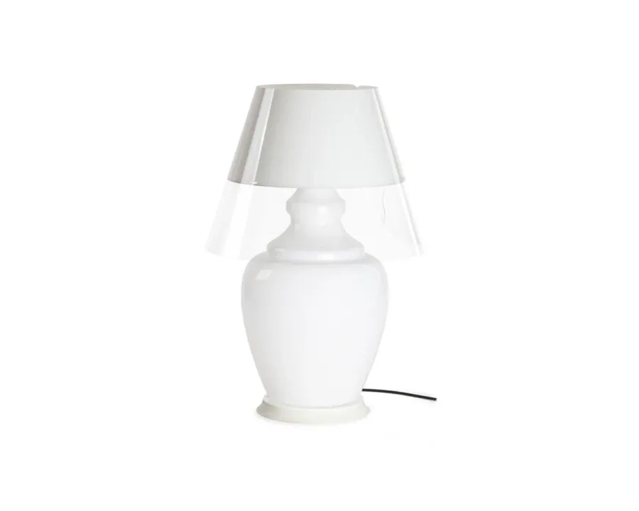 obrazek 2 Lampa podłogowa zewnętrzna o tradycyjnym kształcie