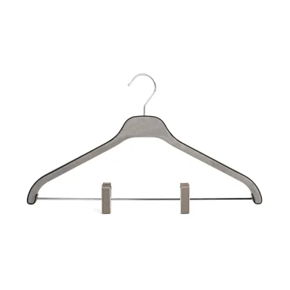 Zdjęcie Skórzany praktyczny wieszak na ubrania