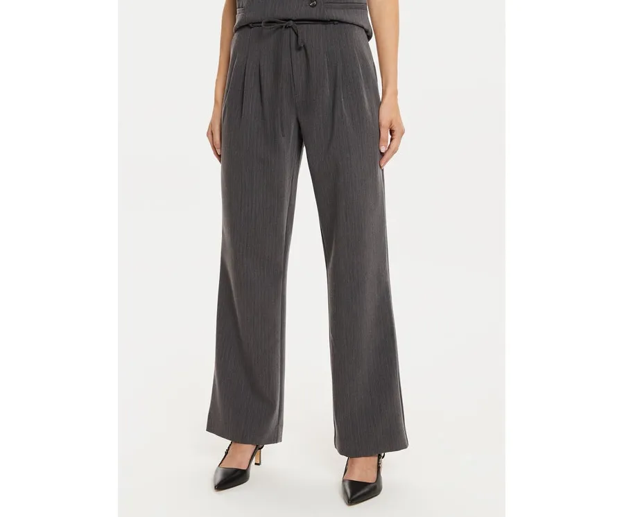 obrazek 1 Karen by Simonsen Spodnie materiałowe Ro 10105154 Szary Loose Fit