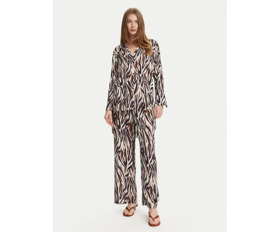 obrazek 1 Selmark Komplet koszula i spodnie materiałowe BL676 Brązowy Relaxed Fit