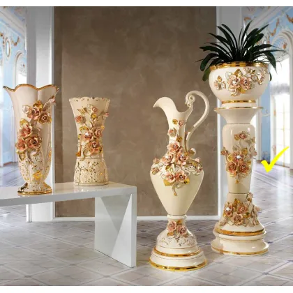 Zdjęcie Piękna kolumna do salonu