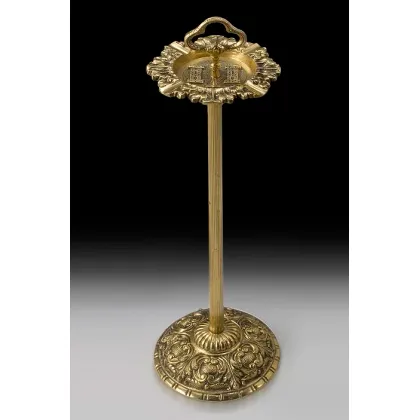 Picture A unique bronze ashtray