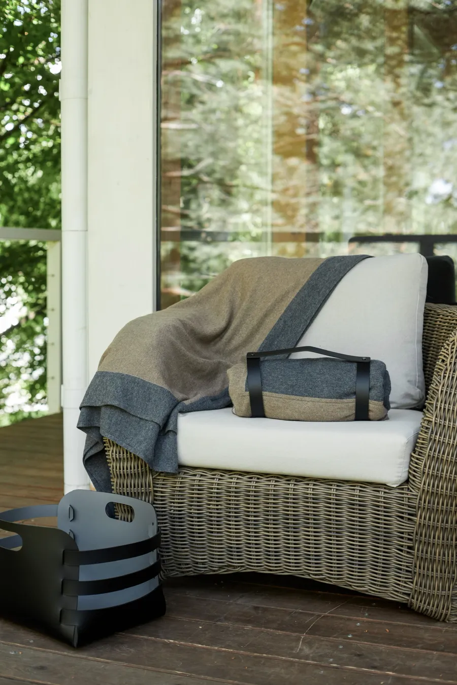 obrazek 2 Elegancki koszyk Riga 27x36xH25 cm z czarnej naturalnej skóry