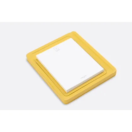 Zdjęcie Ekskluzywna podkładka pod notes wykonana ze skóry najwyższej jakości w kolorze cedrowej żółci - do gabinetu