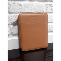 Zdjęcie Skórzane brązowe etui na iPad