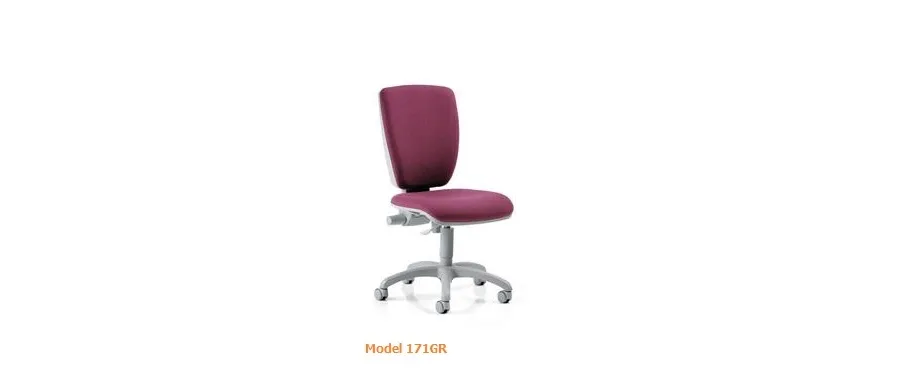 picture 2 Italian office chair on wheels