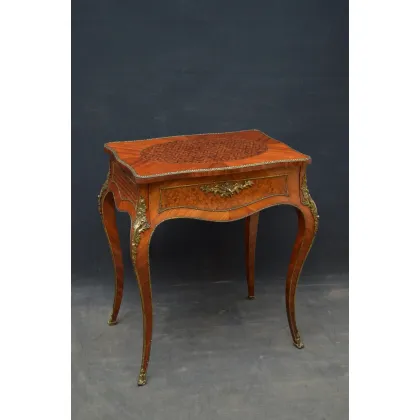 Zdjęcie Wyjątkowa toaletka w stylu Ludwika XV