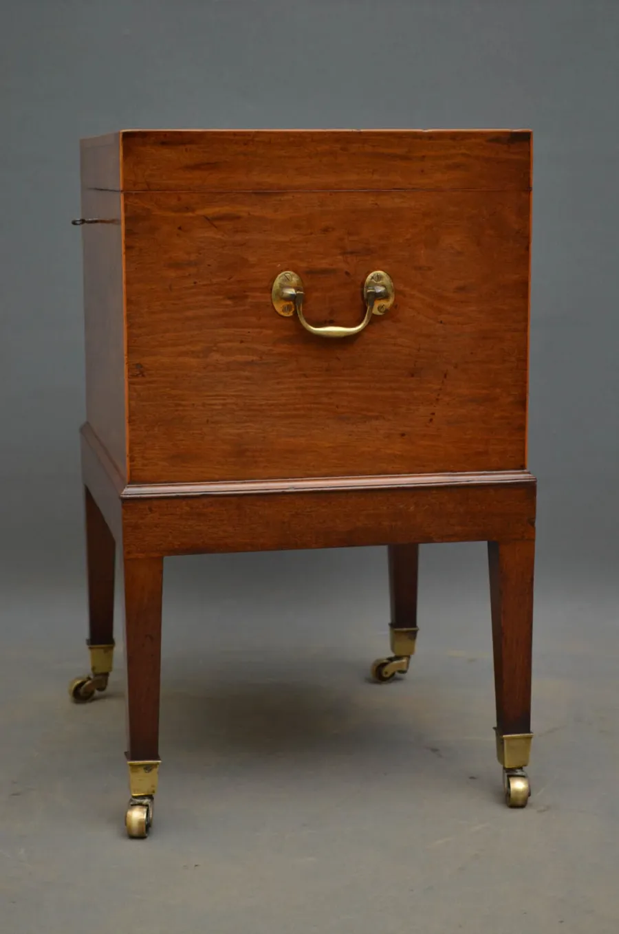 obrazek 7 Delikatny mahoniowy minibar George III - antyk