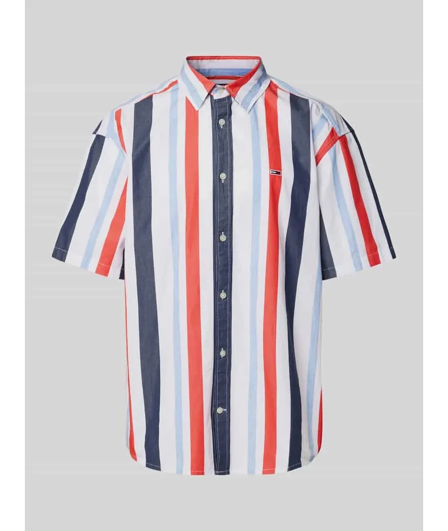 obrazek 1 Koszula casualowa o kroju relaxed fit z naszywką z logo