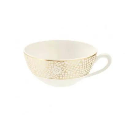 Zdjęcie Wyjątkowa kremowa filiżanka do herbaty z porcelany zdobiona złotym motywem – Tettau