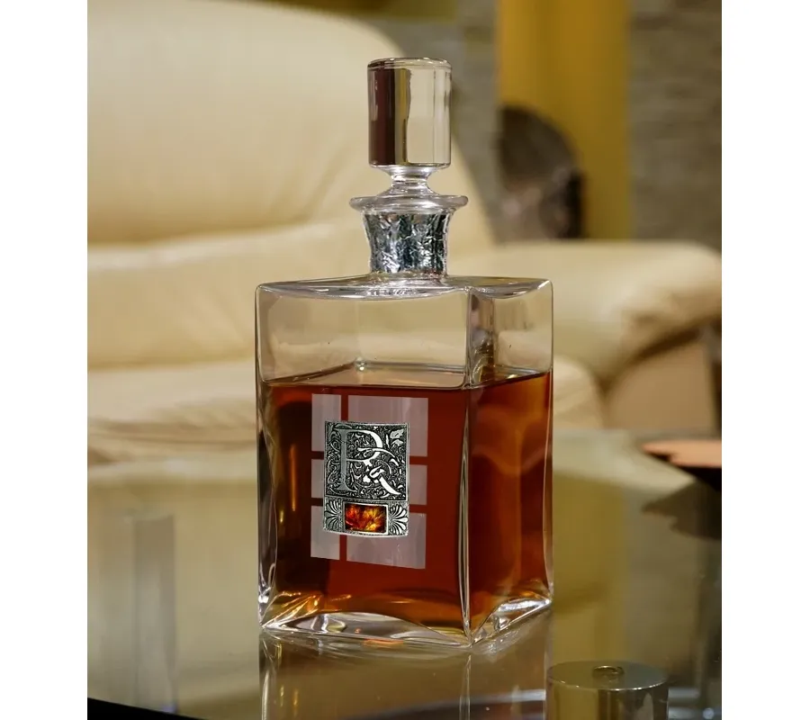 obrazek 1 Karafka do whisky bursztyn z inicjałami