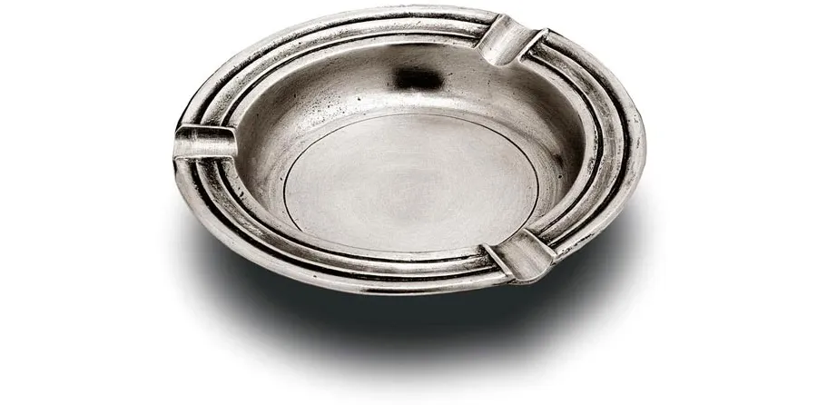 obrazek 1 Klasyczna i elegancka popielniczka z pewteru