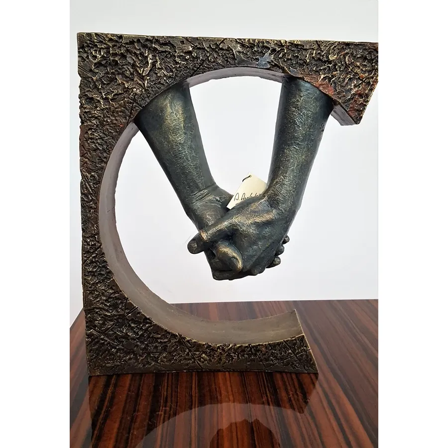 picture 3 Charming luxury statue - clasped hands
