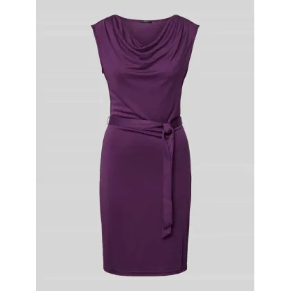 Zdjęcie Sukienka etui z lejącym dekoltem i wiązanym paskiem