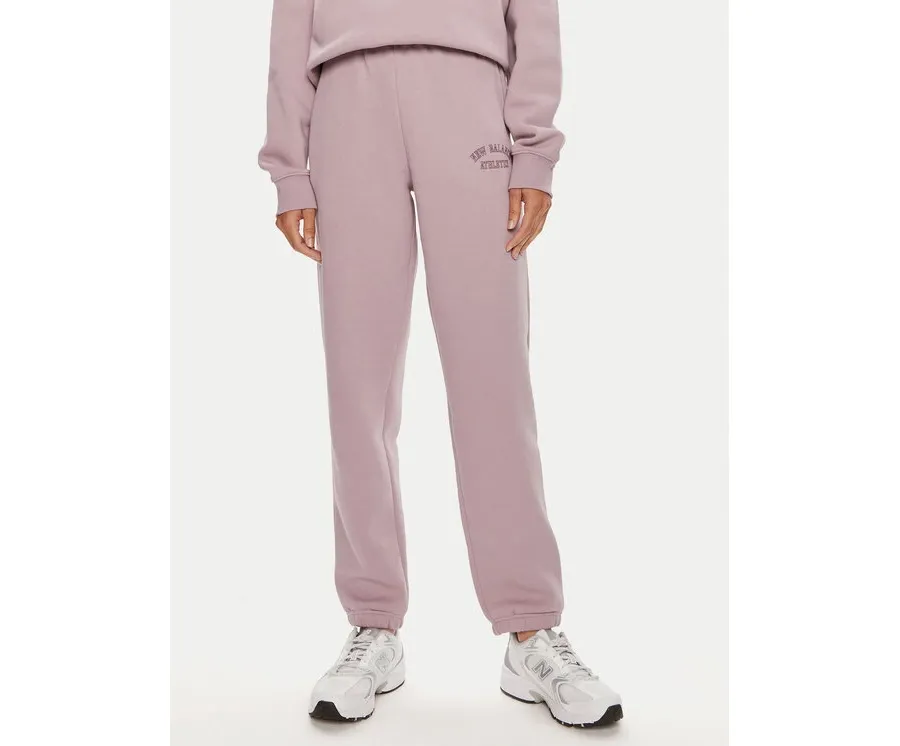 obrazek 1 New Balance Spodnie dresowe Graphic WP43500 Fioletowy Relaxed Fit