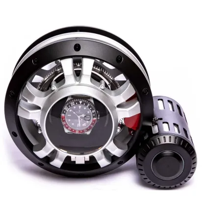 Picture Automatic winder, wheel-shaped watch rotator - perfect for car fanatics