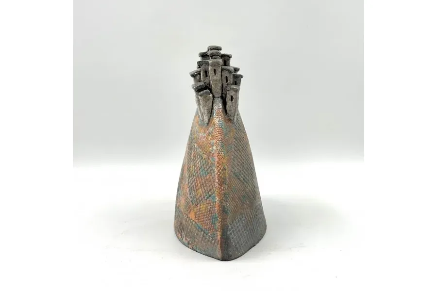 obrazek 2 Elegancka figurka z ceramiki "Na wzgórzu" - doskonały pomysł na prezent