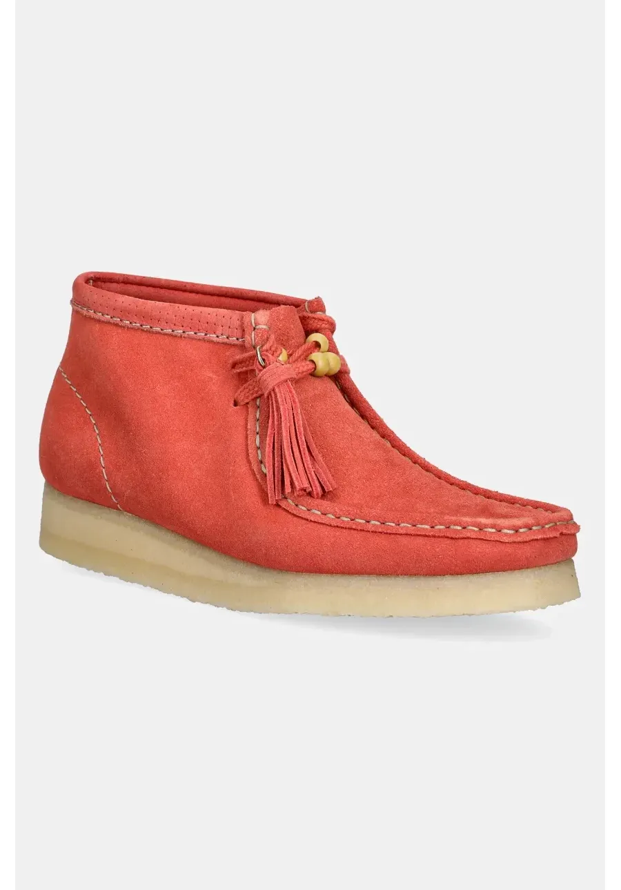 obrazek 1 Clarks Originals półbuty zamszowe Wallabee Boot damskie kolor pomarańczowy na platformie 26181112