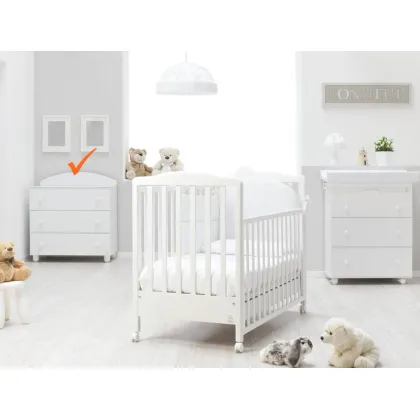 Zdjęcie Szykowna komoda w kolorze białym do pokoju niemowlęcego - Italbaby