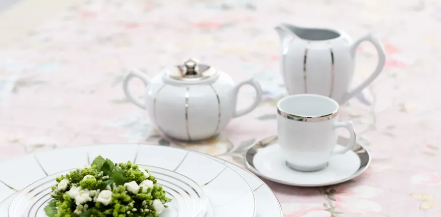 obrazek 3 Oryginalny komplet zastawy stołowej z porcelany dla 12 osób - Porcel