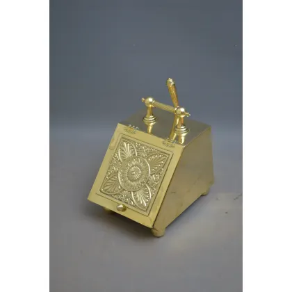 Zdjęcie Eleganckie, estetyczne purdonium z łopatą do węgla i oryginalną wyściółką, stojący na nóżkach - antyk